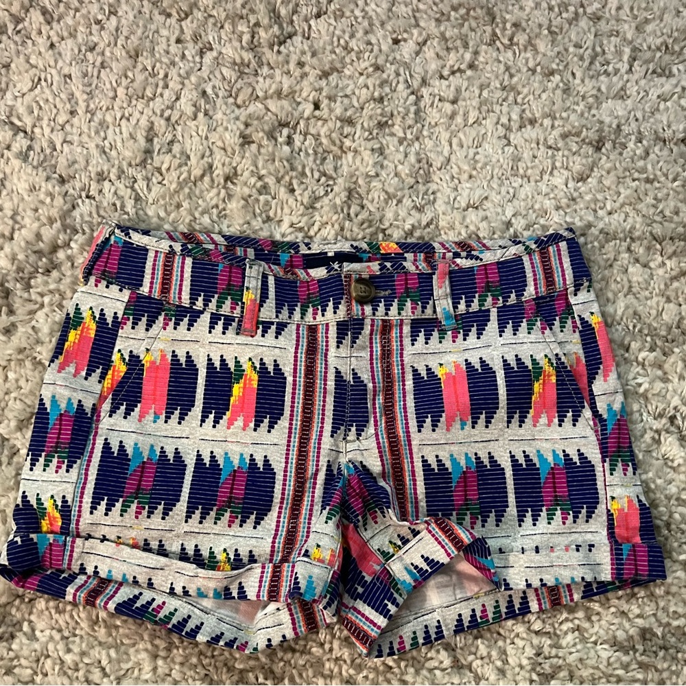 American Eagle shorts- LIKE NEW!
